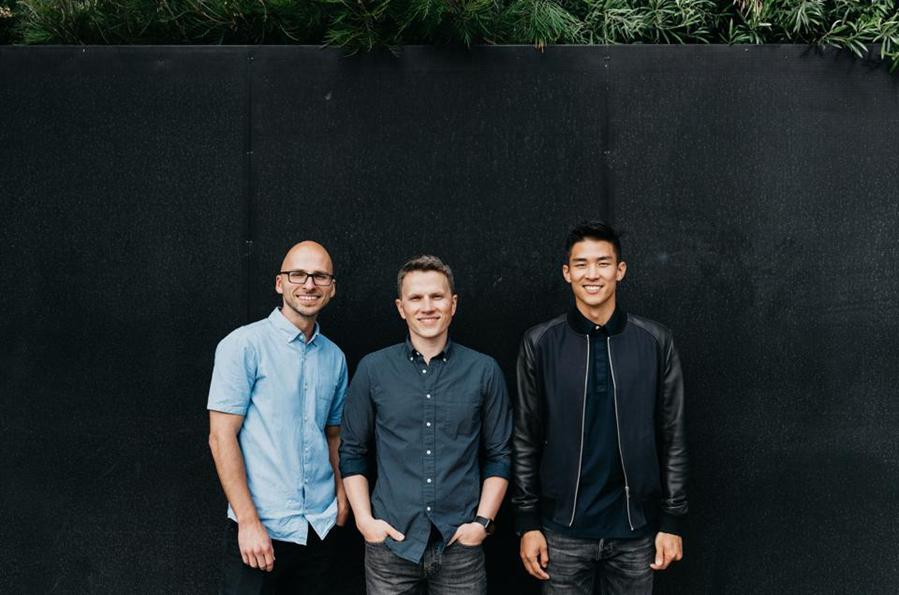 Webflow聯合創始人兼首席體驗官 Sergie Magdalin，首席執行官 Vlad Magdalin 和首席技術官 Bryant Chou。（從左至右）